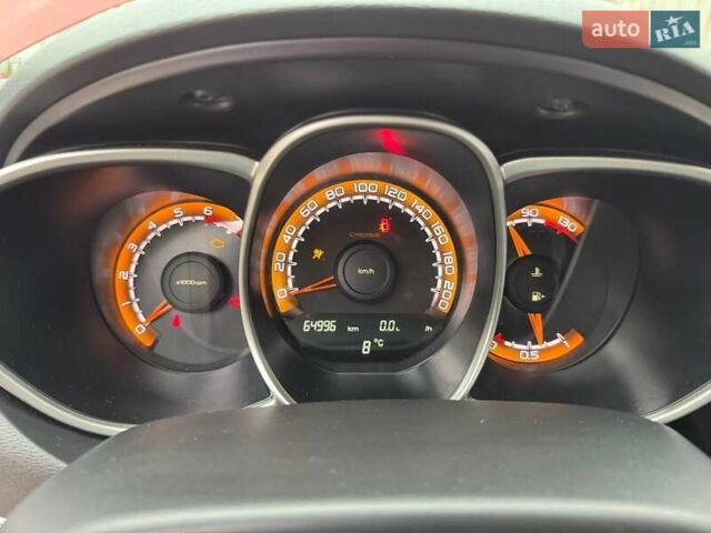 Красный ВАЗ Vesta Cross, объемом двигателя 1.6 л и пробегом 65 тыс. км за 11000 $, фото 27 на Automoto.ua