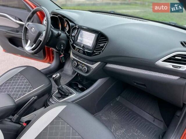 Оранжевый ВАЗ Vesta Cross, объемом двигателя 1.77 л и пробегом 45 тыс. км за 12500 $, фото 21 на Automoto.ua