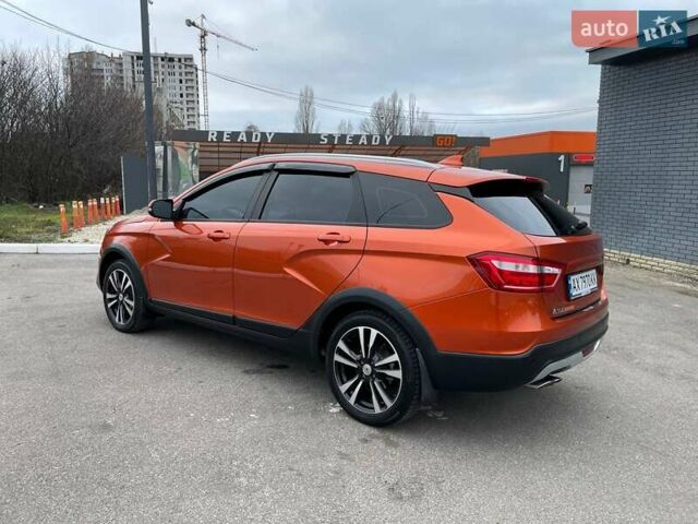 Оранжевый ВАЗ Vesta Cross, объемом двигателя 1.77 л и пробегом 45 тыс. км за 12500 $, фото 5 на Automoto.ua