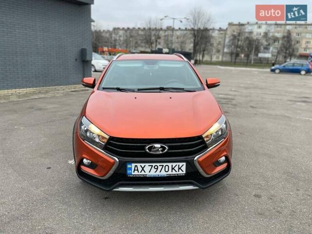 Оранжевый ВАЗ Vesta Cross, объемом двигателя 1.77 л и пробегом 45 тыс. км за 12500 $, фото 1 на Automoto.ua