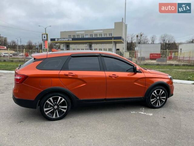Оранжевый ВАЗ Vesta Cross, объемом двигателя 1.77 л и пробегом 45 тыс. км за 12500 $, фото 8 на Automoto.ua