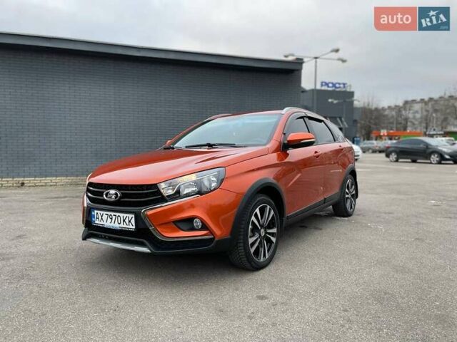 Оранжевый ВАЗ Vesta Cross, объемом двигателя 1.77 л и пробегом 45 тыс. км за 12500 $, фото 2 на Automoto.ua