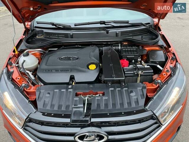 Оранжевый ВАЗ Vesta Cross, объемом двигателя 1.77 л и пробегом 45 тыс. км за 12500 $, фото 10 на Automoto.ua