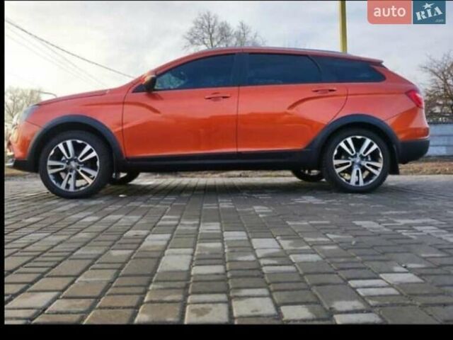 Оранжевый ВАЗ Vesta Cross, объемом двигателя 1.77 л и пробегом 45 тыс. км за 12500 $, фото 9 на Automoto.ua
