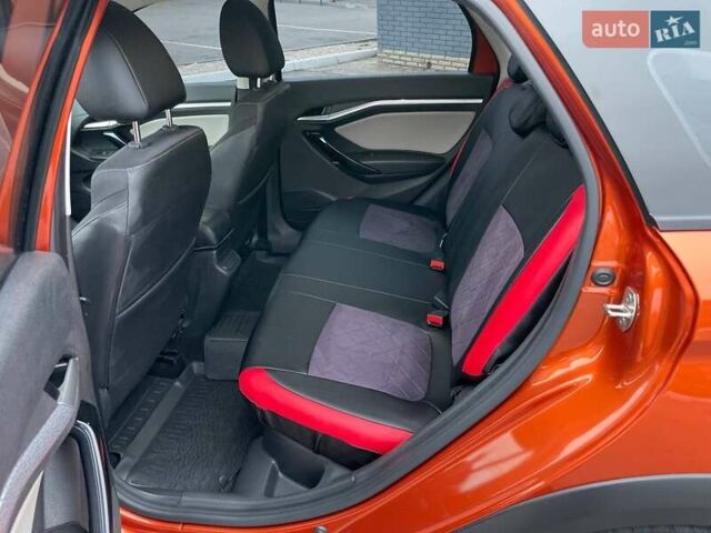 Оранжевый ВАЗ Vesta Cross, объемом двигателя 1.77 л и пробегом 45 тыс. км за 12500 $, фото 17 на Automoto.ua