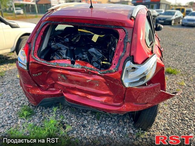 Красный ВАЗ X-RAY, объемом двигателя 1.6 л и пробегом 20 тыс. км за 3450 $, фото 4 на Automoto.ua