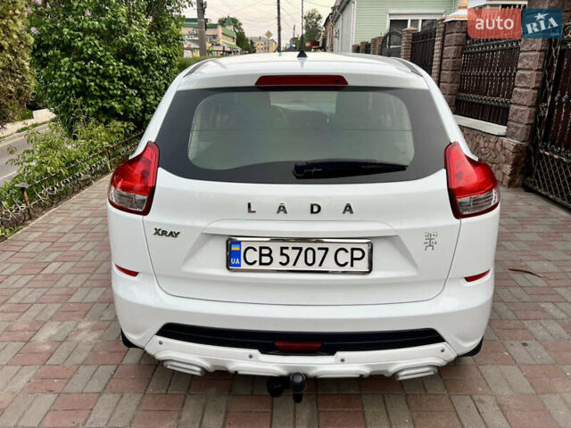 Белый ВАЗ XRay, объемом двигателя 1.8 л и пробегом 53 тыс. км за 7900 $, фото 2 на Automoto.ua