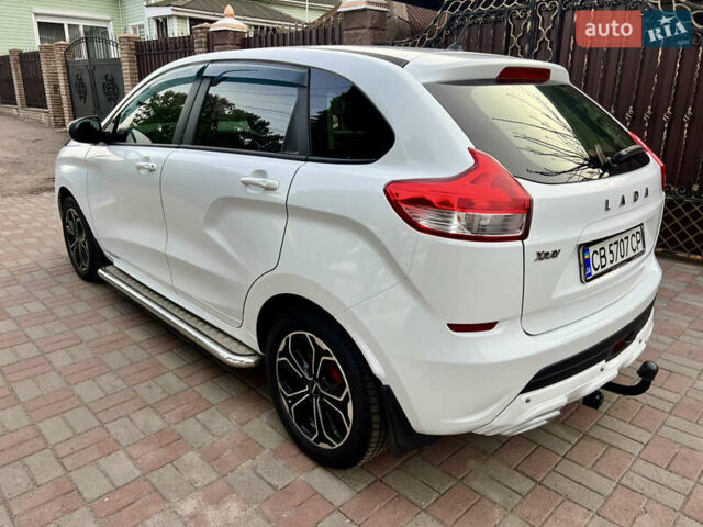 Белый ВАЗ XRay, объемом двигателя 1.8 л и пробегом 53 тыс. км за 7900 $, фото 1 на Automoto.ua