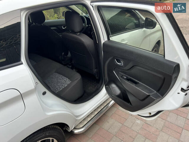 Белый ВАЗ XRay, объемом двигателя 1.8 л и пробегом 53 тыс. км за 7900 $, фото 28 на Automoto.ua
