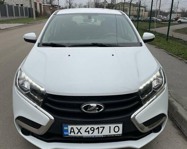 Білий ВАЗ XRay, об'ємом двигуна 1.6 л та пробігом 59 тис. км за 7976 $, фото 2 на Automoto.ua