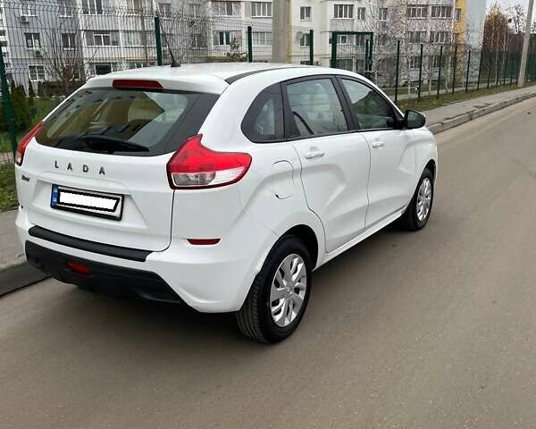 Білий ВАЗ XRay, об'ємом двигуна 1.6 л та пробігом 59 тис. км за 7976 $, фото 6 на Automoto.ua