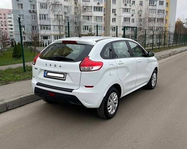 Білий ВАЗ XRay, об'ємом двигуна 1.6 л та пробігом 59 тис. км за 7976 $, фото 7 на Automoto.ua