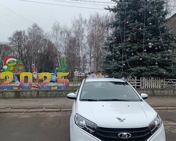 Білий ВАЗ XRay, об'ємом двигуна 1.6 л та пробігом 30 тис. км за 8000 $, фото 4 на Automoto.ua
