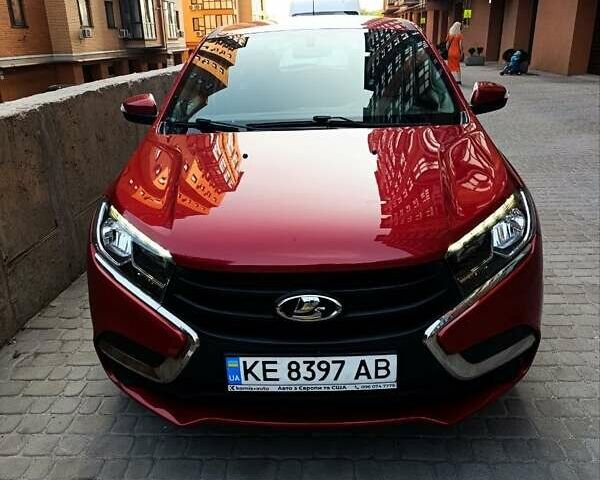 Красный ВАЗ XRay, объемом двигателя 1.6 л и пробегом 40 тыс. км за 8500 $, фото 1 на Automoto.ua