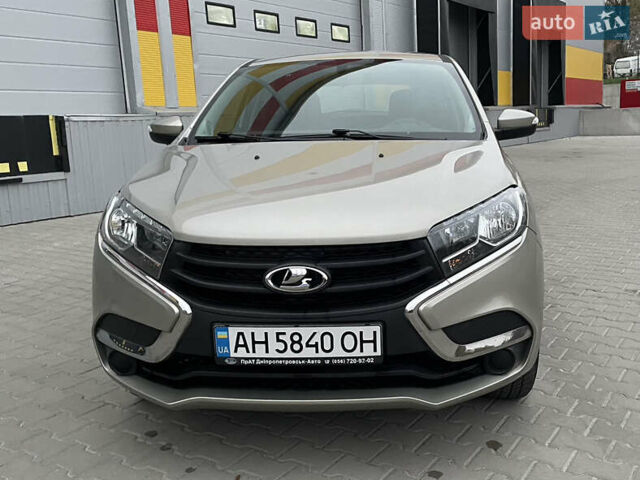 Серый ВАЗ XRay, объемом двигателя 1.77 л и пробегом 39 тыс. км за 9900 $, фото 1 на Automoto.ua