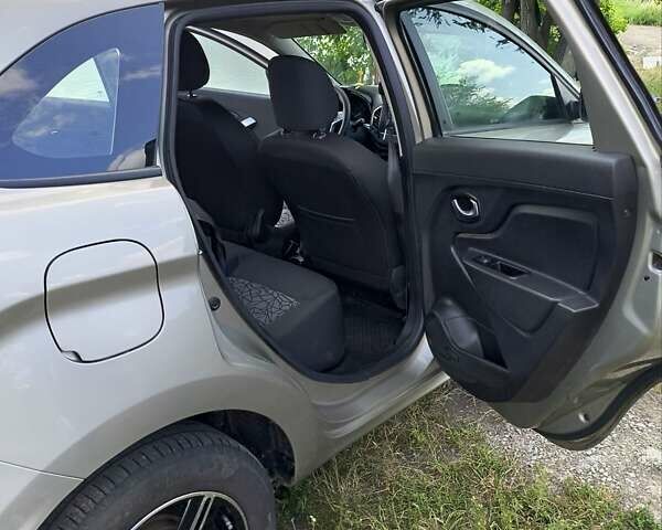 Сірий ВАЗ XRay, об'ємом двигуна 1.6 л та пробігом 30 тис. км за 10000 $, фото 10 на Automoto.ua