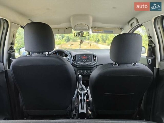 Сірий ВАЗ XRay, об'ємом двигуна 1.6 л та пробігом 30 тис. км за 10000 $, фото 14 на Automoto.ua