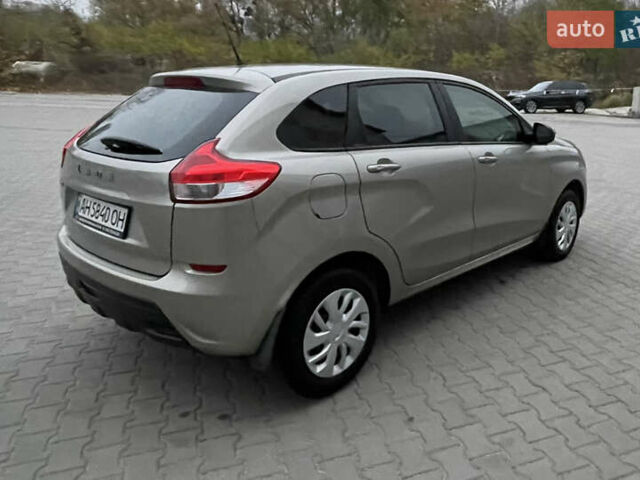 Серый ВАЗ XRay, объемом двигателя 1.77 л и пробегом 39 тыс. км за 9900 $, фото 4 на Automoto.ua