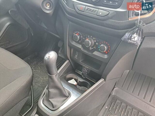 Сірий ВАЗ XRay, об'ємом двигуна 1.6 л та пробігом 15 тис. км за 10000 $, фото 17 на Automoto.ua