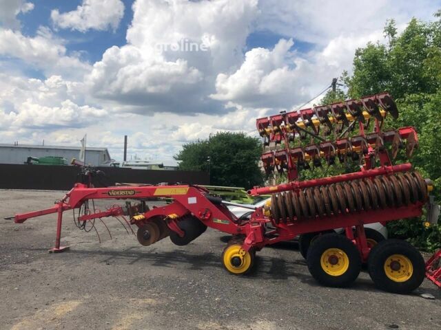 Червоний Вадерстад Каррієр, об'ємом двигуна 0 л та пробігом 0 тис. км за 24544 $, фото 3 на Automoto.ua