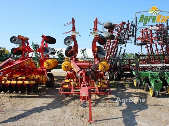 Красный Вадерстад Carrier CR 650, объемом двигателя 0 л и пробегом 0 тыс. км за 34883 $, фото 1 на Automoto.ua