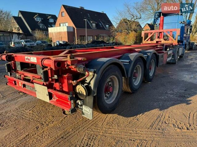 Красный Van Hool 3-АС, объемом двигателя 0 л и пробегом 355 тыс. км за 12623 $, фото 15 на Automoto.ua