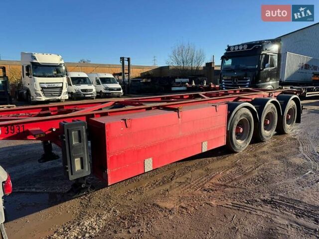 Красный Van Hool 3-АС, объемом двигателя 0 л и пробегом 355 тыс. км за 12623 $, фото 4 на Automoto.ua