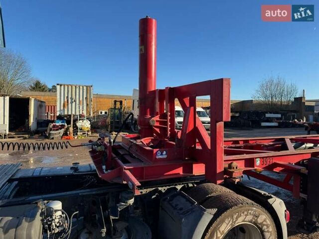 Красный Van Hool 3-АС, объемом двигателя 0 л и пробегом 355 тыс. км за 12623 $, фото 1 на Automoto.ua