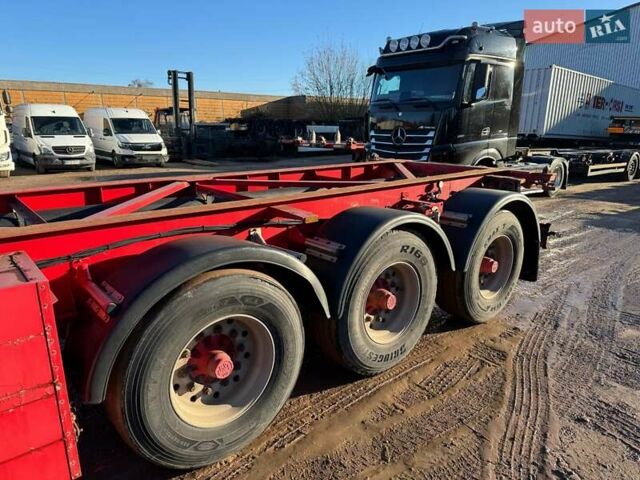 Красный Van Hool 3-АС, объемом двигателя 0 л и пробегом 355 тыс. км за 12623 $, фото 5 на Automoto.ua