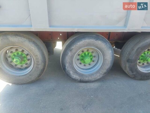 Van Hool 3B0061 1995 в Конотопе на Automoto.ua Красный Van Hool 3B0061, объемом двигателя 0 л и пробегом 0 тыс. км за 9100 $, фото 3 на Automoto.ua