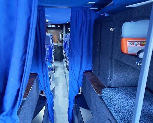 Білий Van Hool 927, об'ємом двигуна 12 л та пробігом 500 тис. км за 80000 $, фото 10 на Automoto.ua