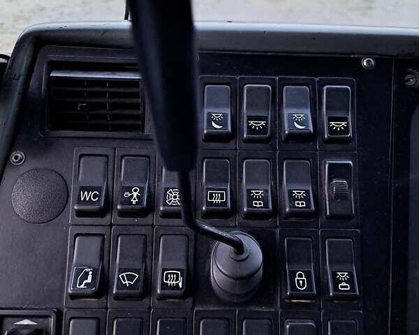 Білий Van Hool 927, об'ємом двигуна 12 л та пробігом 500 тис. км за 80000 $, фото 5 на Automoto.ua
