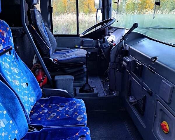 Білий Van Hool 927, об'ємом двигуна 12 л та пробігом 500 тис. км за 80000 $, фото 11 на Automoto.ua
