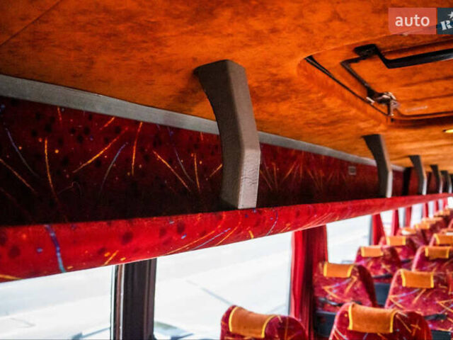 Красный Van Hool 927, объемом двигателя 12.8 л и пробегом 650 тыс. км за 65000 $, фото 70 на Automoto.ua