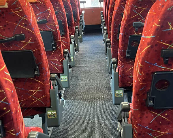 Красный Van Hool 927, объемом двигателя 12.8 л и пробегом 650 тыс. км за 70000 $, фото 36 на Automoto.ua