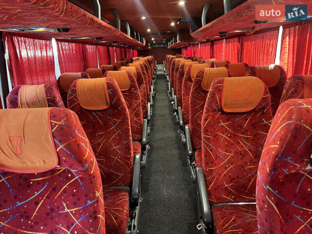 Красный Van Hool 927, объемом двигателя 12.8 л и пробегом 650 тыс. км за 65000 $, фото 34 на Automoto.ua