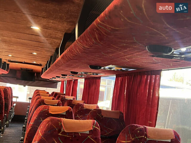 Красный Van Hool 927, объемом двигателя 12.8 л и пробегом 650 тыс. км за 70000 $, фото 40 на Automoto.ua
