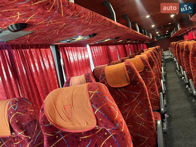 Красный Van Hool 927, объемом двигателя 12.8 л и пробегом 650 тыс. км за 70000 $, фото 33 на Automoto.ua