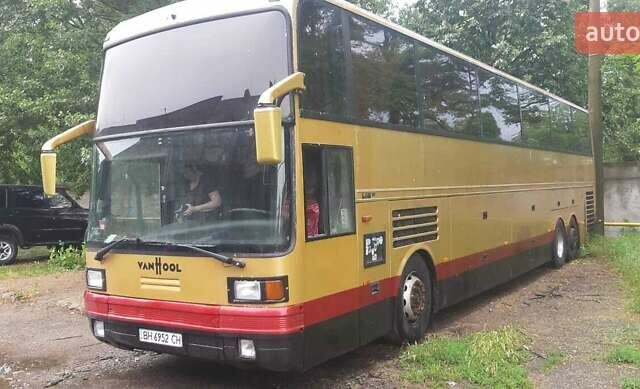 Желтый Van Hool A320, объемом двигателя 11.97 л и пробегом 1 тыс. км за 12000 $, фото 2 на Automoto.ua