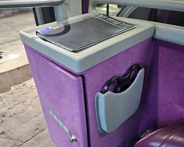 Фиолетовый Van Hool Акрон, объемом двигателя 12.9 л и пробегом 736 тыс. км за 115000 $, фото 17 на Automoto.ua