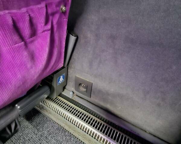 Фиолетовый Van Hool Акрон, объемом двигателя 12.9 л и пробегом 736 тыс. км за 115000 $, фото 6 на Automoto.ua