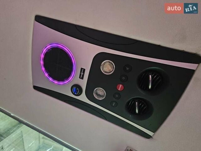 Фиолетовый Van Hool Акрон, объемом двигателя 12.9 л и пробегом 736 тыс. км за 115000 $, фото 8 на Automoto.ua