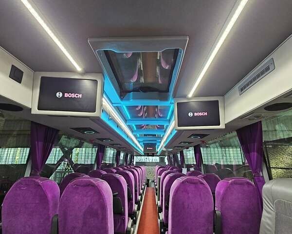 Фиолетовый Van Hool Акрон, объемом двигателя 12 л и пробегом 736 тыс. км за 127000 $, фото 36 на Automoto.ua