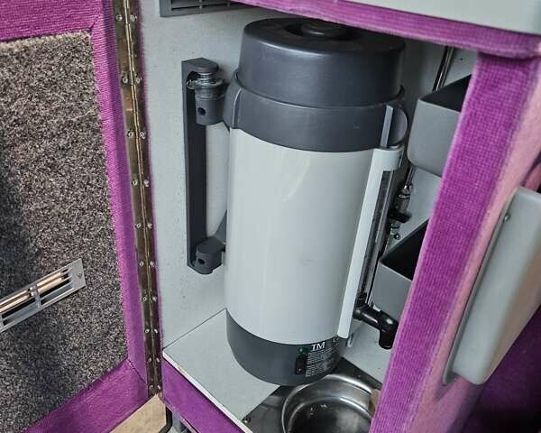 Фіолетовий Van Hool Акрон, об'ємом двигуна 12.9 л та пробігом 736 тис. км за 115000 $, фото 21 на Automoto.ua