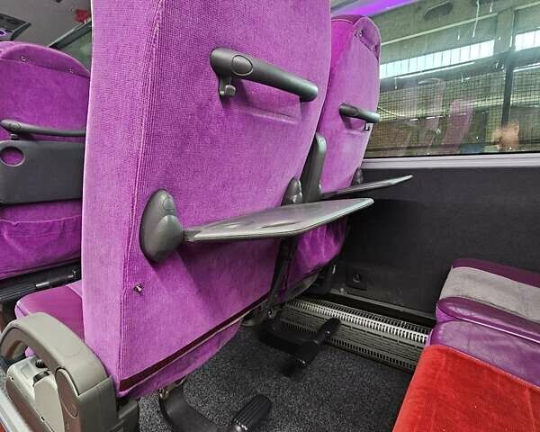 Фиолетовый Van Hool Акрон, объемом двигателя 12.9 л и пробегом 736 тыс. км за 115000 $, фото 14 на Automoto.ua