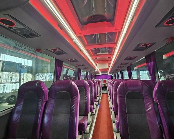 Фиолетовый Van Hool Акрон, объемом двигателя 12.9 л и пробегом 736 тыс. км за 115000 $, фото 52 на Automoto.ua