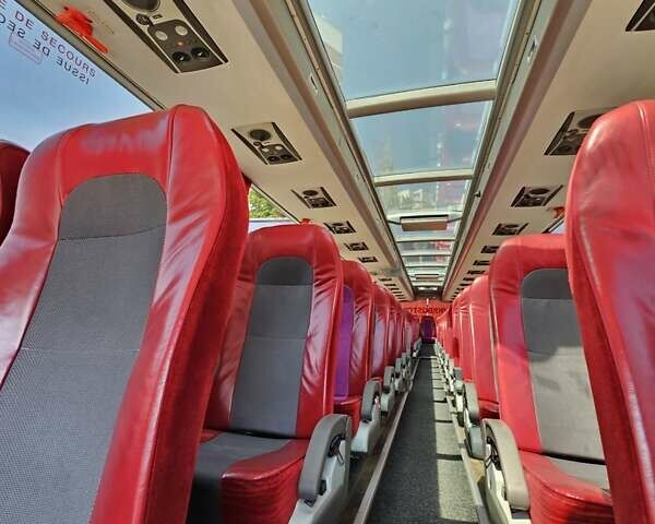 Красный Van Hool Акрон, объемом двигателя 12.9 л и пробегом 820 тыс. км за 170000 $, фото 9 на Automoto.ua