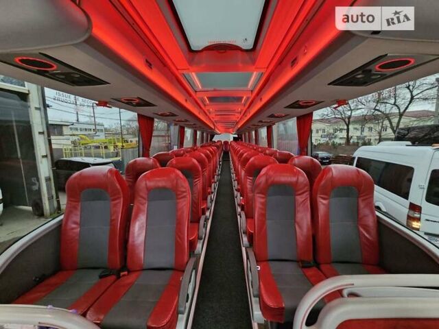 Красный Van Hool Акрон, объемом двигателя 12.9 л и пробегом 820 тыс. км за 170000 $, фото 6 на Automoto.ua