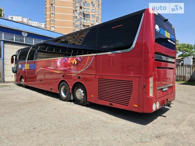 Красный Van Hool Акрон, объемом двигателя 12.9 л и пробегом 820 тыс. км за 170000 $, фото 2 на Automoto.ua