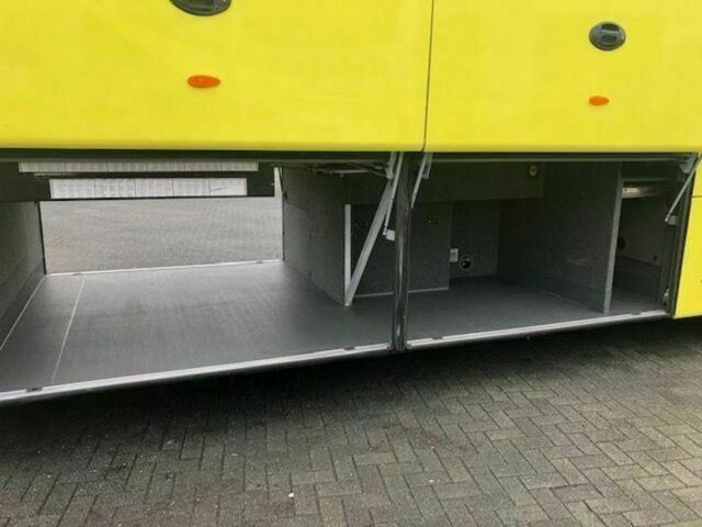 Жовтий Van Hool Акрон, об'ємом двигуна 0 л та пробігом 623 тис. км за 80000 $, фото 5 на Automoto.ua